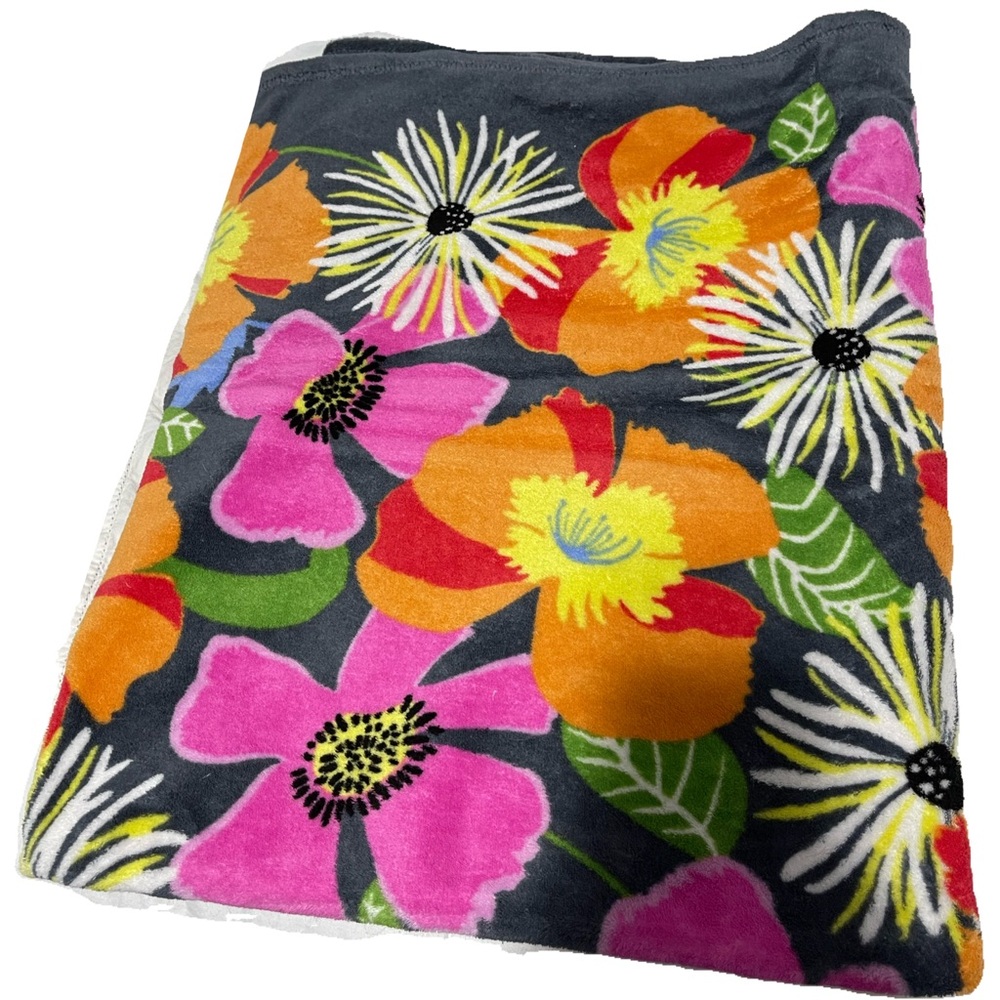 Vera Bradley Floral fleece plush throw blanket flowers rainbow soft fuzzy warm
